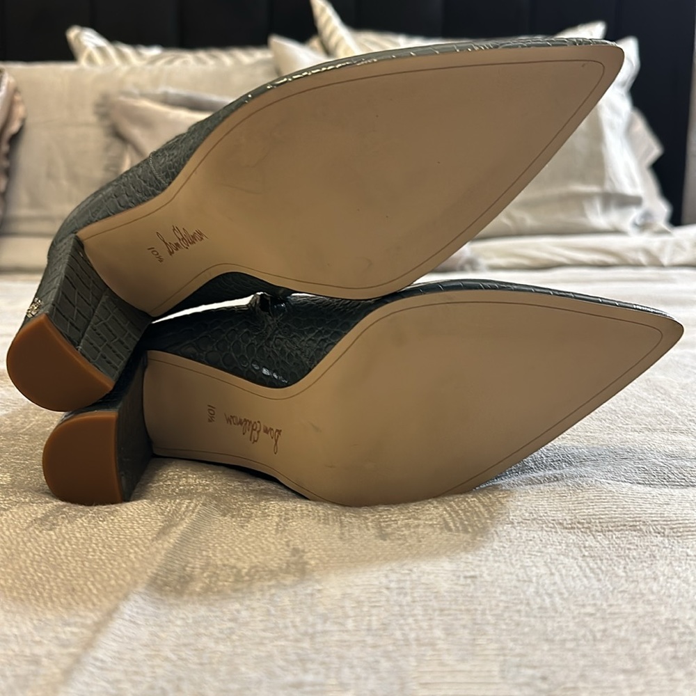 Sam Edelman Raelle 2 Ankle Boot - Picture 2 of 4